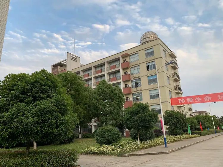 教学楼外观_04